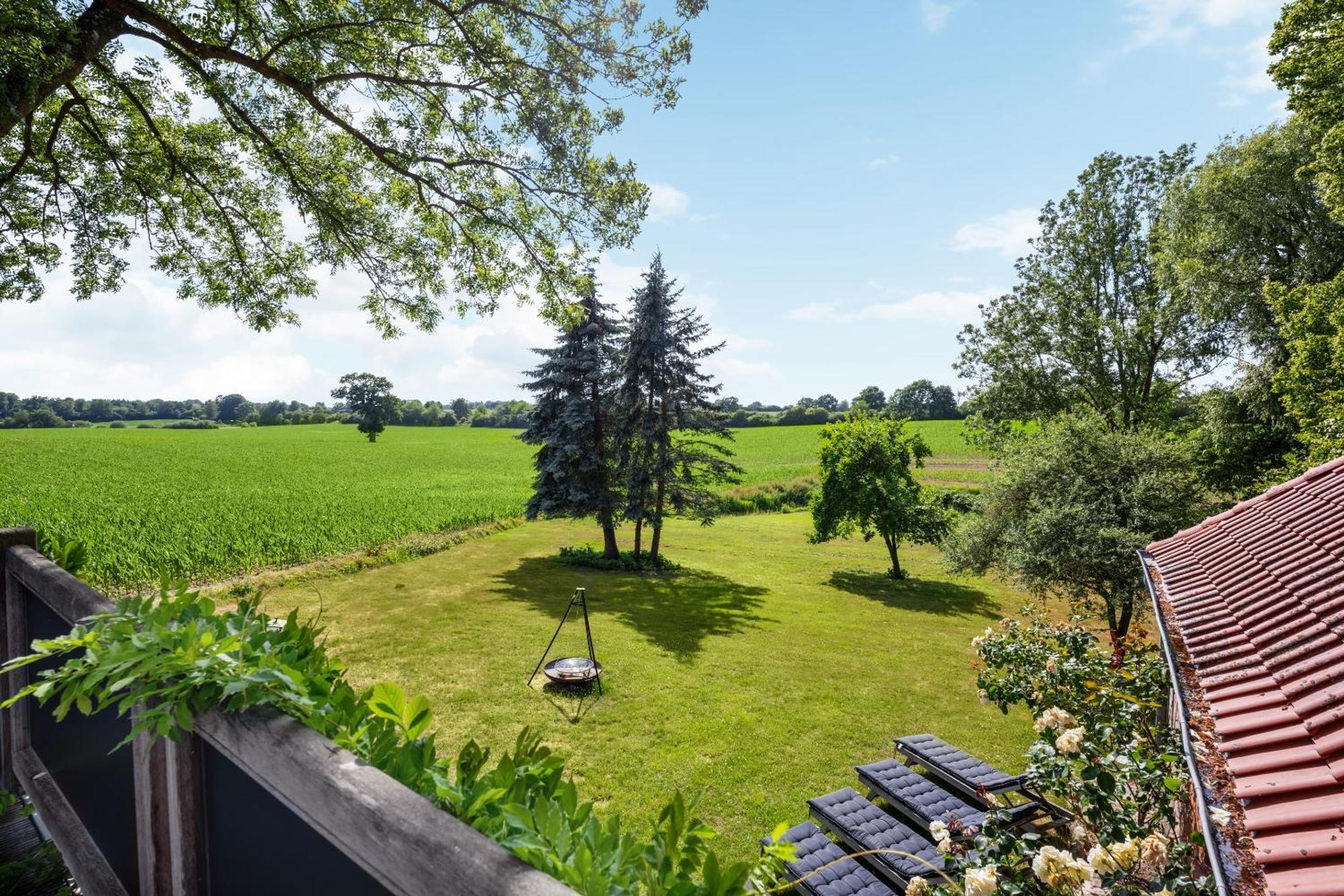 Ferienhaus "Altes Backhaus" - Gut Kletkamp エクステリア 写真