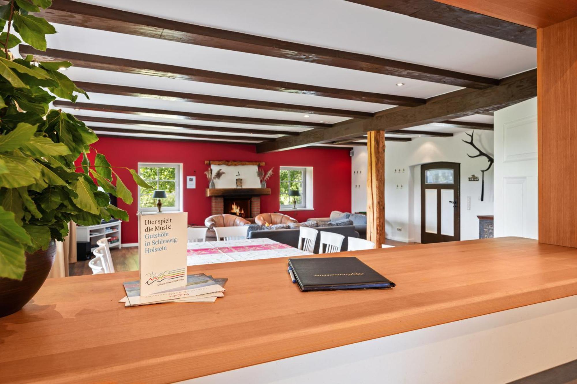 Ferienhaus "Altes Backhaus" - Gut Kletkamp エクステリア 写真
